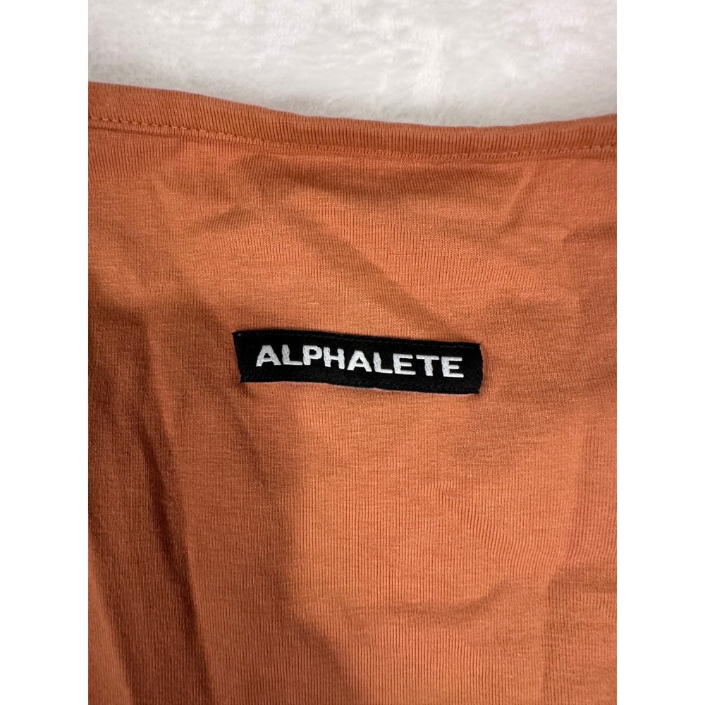 Alphalete Lifestyle Fit T-Shirt Small Burnt Orange Curved Hem Mens - Picture 3 of 6